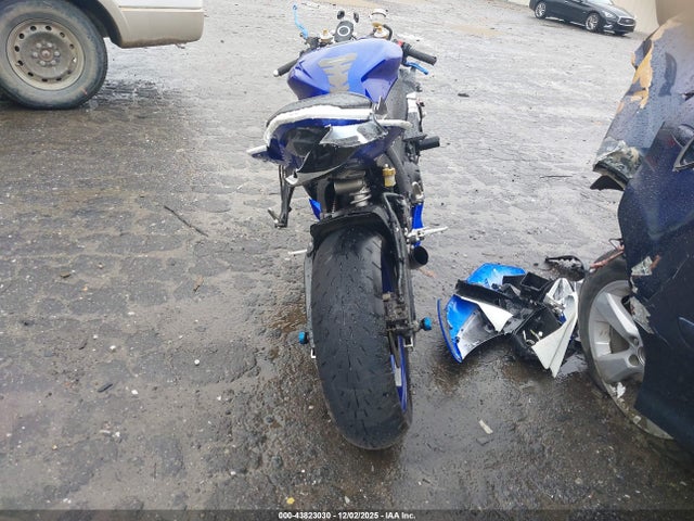 Yamaha YZFR6 2015 JYARJ16E3FA033845 Image 6