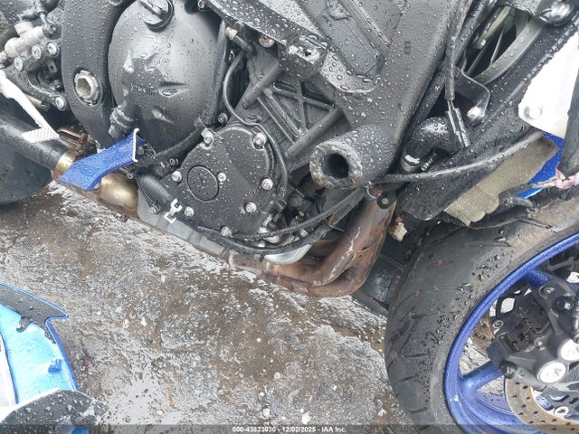 Yamaha YZFR6 2015 JYARJ16E3FA033845 Image 8