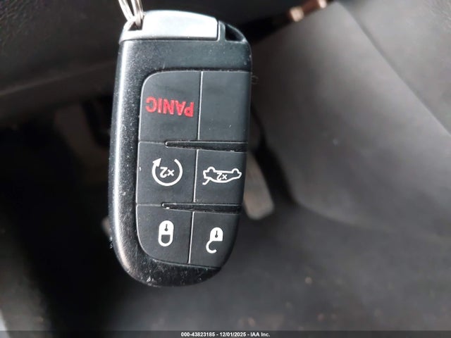 2015 Chrysler 200 S მანქანა იყიდება აუქციონზე, vin: 1C3CCCDG0FN627911, აუქციონის ნომერი: 43823185