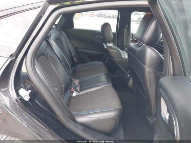 2015 Chrysler 200 S მანქანა იყიდება აუქციონზე, vin: 1C3CCCDG0FN627911, აუქციონის ნომერი: 43823185