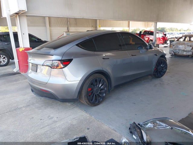 2024 TESLA MODEL Y 7SAYGDEF8RA326064 Photo 3