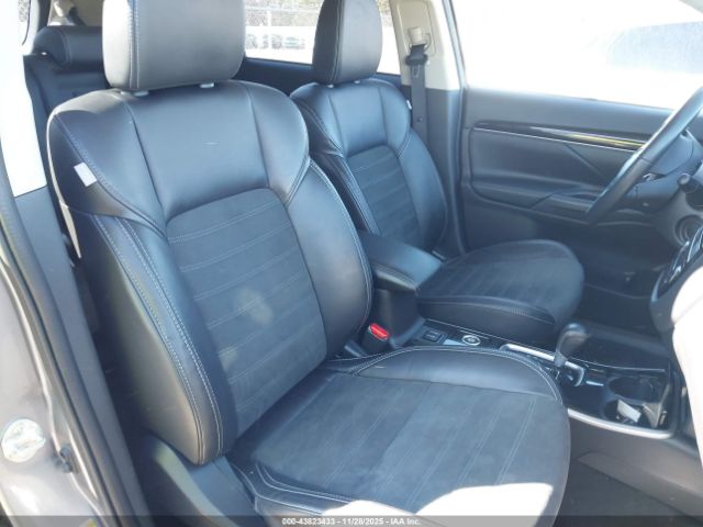 2019 MITSUBISHI OUTLANDER JA4AZ3A33KZ003312 Photo 4