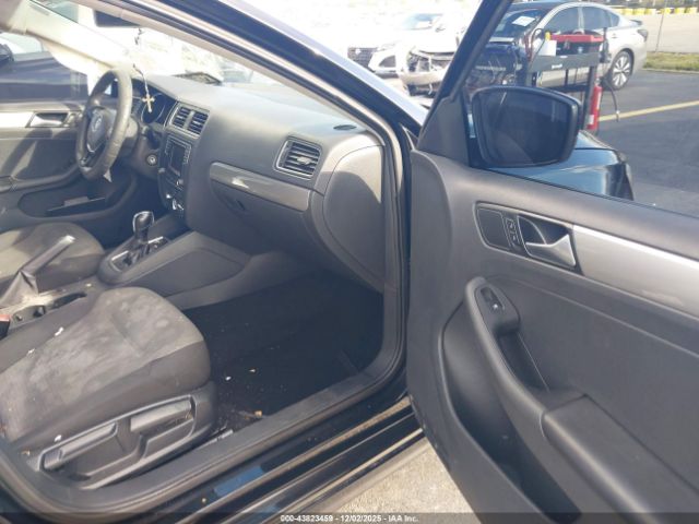 2018 VOLKSWAGEN JETTA 3VW2B7AJ8JM229556 Photo 4