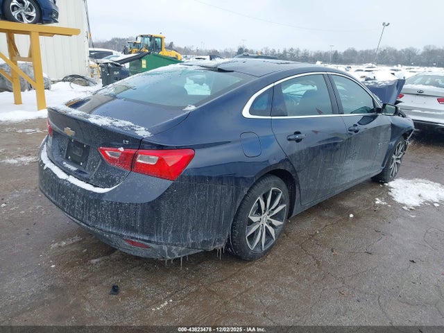 2017 CHEVROLET MALIBU 1G1ZE5STXHF102744 Photo 3