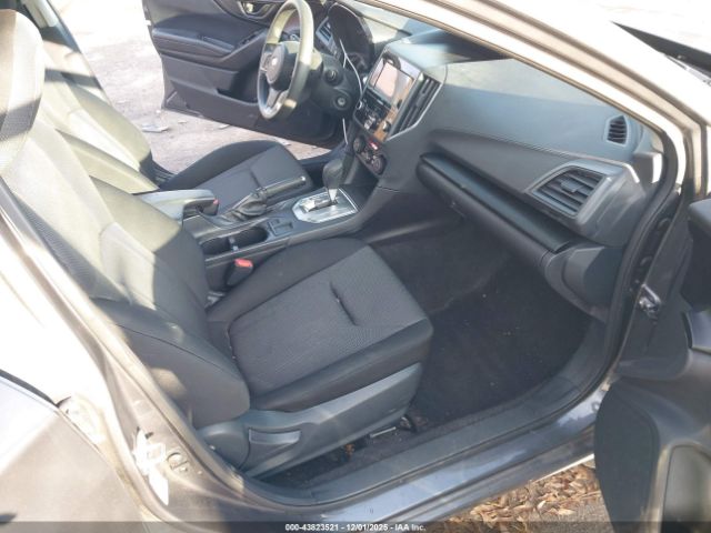 2018 SUBARU IMPREZA 4S3GTAA68J3710794 Photo 4