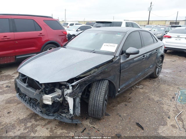 2017 AUDI A3 WAUAUGFF4H1042381 Photo 1