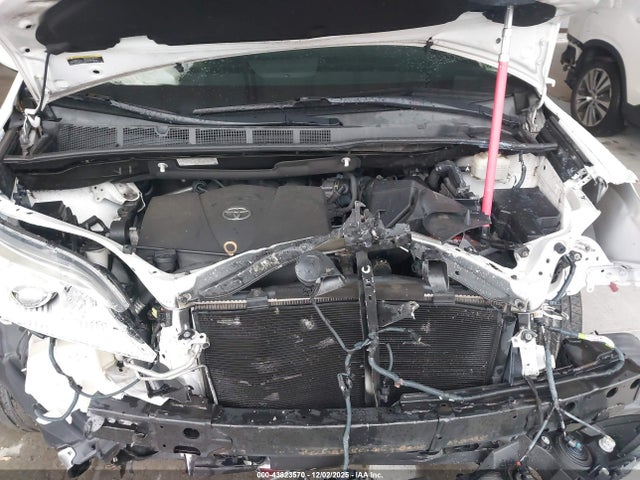 2018 TOYOTA SIENNA 5TDKZ3DC4JS910981 Photo 9