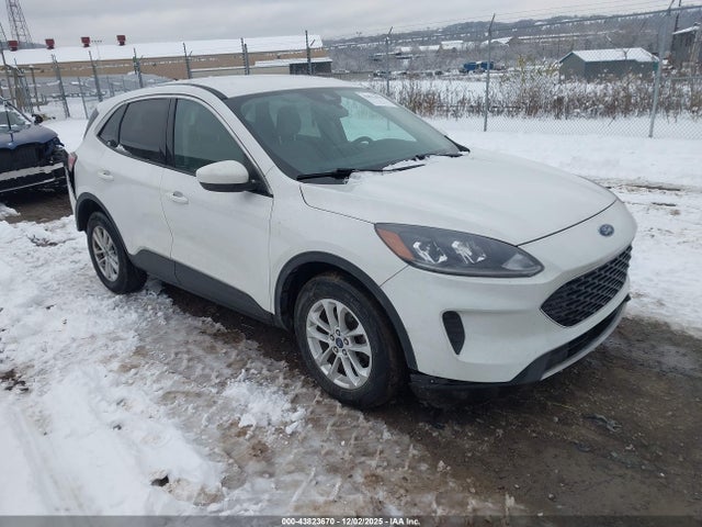 Продажа на аукционе авто 2020 Ford Escape Se, vin: 1FMCU9G61LUA99016, номер лота: 43823670