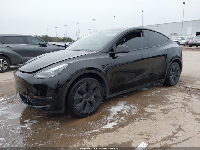 2025 TESLA MODEL Y 7SAYGDEE9SA347390 Photo 1