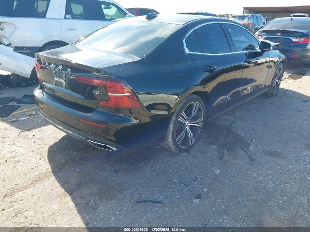 2022 VOLVO S60 7JRL12TL8NG177410 Photo 3