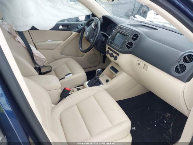 2016 VOLKSWAGEN TIGUAN WVGBV7AX9GW586182 Photo 4