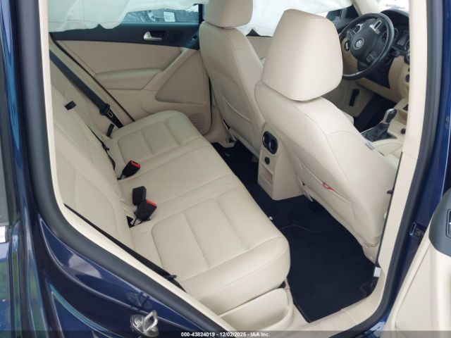 2016 VOLKSWAGEN TIGUAN WVGBV7AX9GW586182 Photo 7