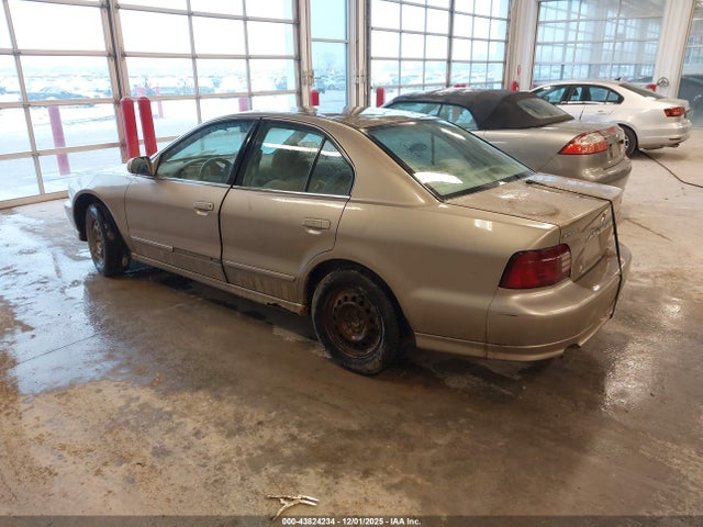 2001 MITSUBISHI GALANT 4A3AA46G71E177031 Photo 2