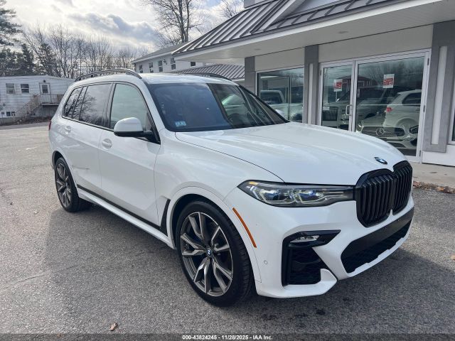 2022 BMW X7 5UXCX6C02N9J14574