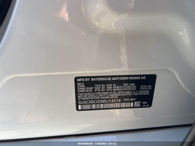 2022 BMW X7 5UXCX6C02N9J14574 Photo 8