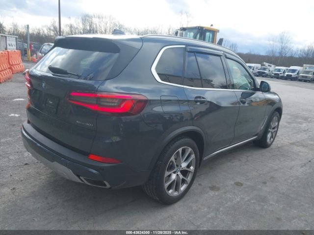 2022 BMW X5 5UXCR6C08N9M52426 Photo 3