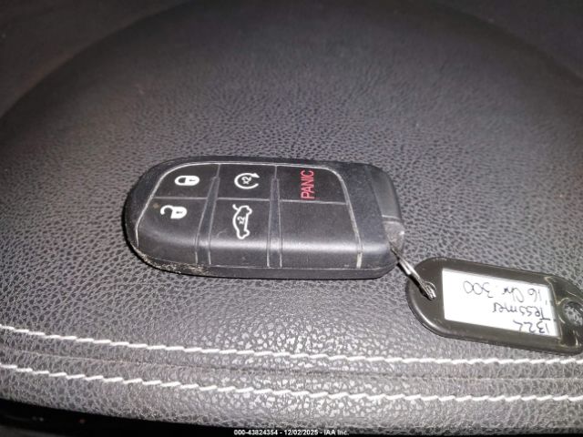 2016 CHRYSLER 300 2C3CCAGG5GH261910 Photo 10