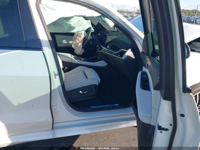 2025 BMW X5 5UX13EU09S9Z84720 Photo 4