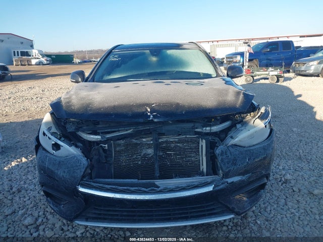 43824453 :رقم المزاد ، SJKCH5CP3JA054087 vin ، 2018 Infiniti Qx30 Luxury مزاد بيع