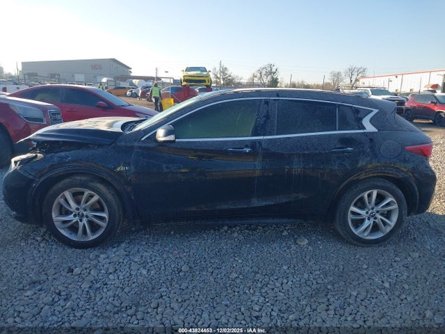 43824453 :رقم المزاد ، SJKCH5CP3JA054087 vin ، 2018 Infiniti Qx30 Luxury مزاد بيع