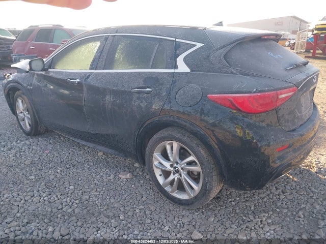 43824453 :رقم المزاد ، SJKCH5CP3JA054087 vin ، 2018 Infiniti Qx30 Luxury مزاد بيع