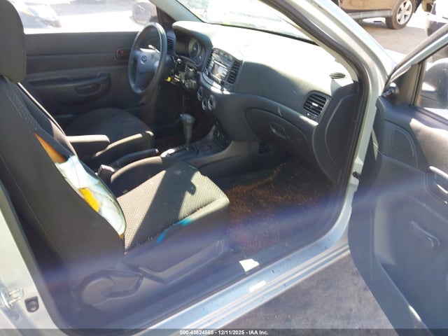 2011 HYUNDAI ACCENT KMHCM3AC8BU191573 Photo 4