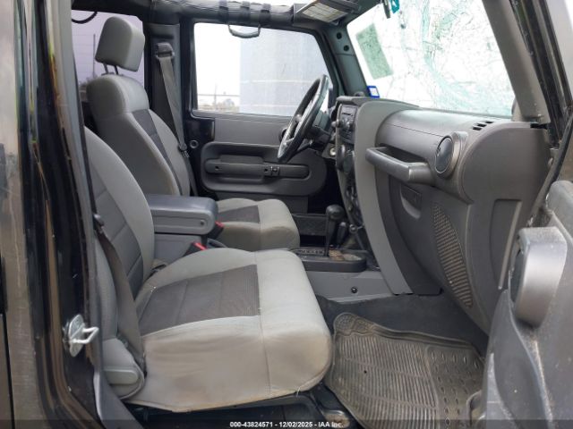 2008 JEEP WRANGLER 1J4GA39198L646795 Photo 4