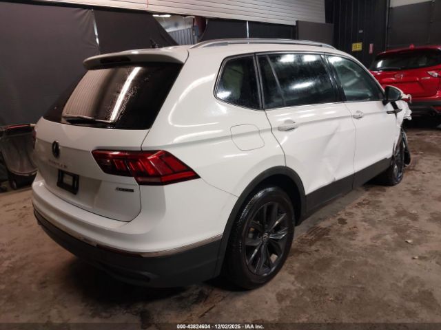 2024 VOLKSWAGEN TIGUAN 3VVMB7AX6RM162095 Photo 3