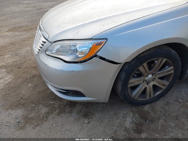 Продаж на аукціоні авто 2011 Chrysler 200 Touring, vin: 1C3BC2EG4BN620541, номер лоту: 43824623