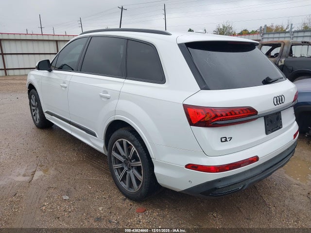 2022 AUDI Q7 WA1LJBF75ND005053 Photo 2