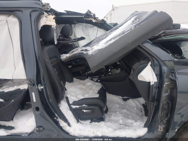 2023 HONDA CR-V HYBRID 5J6RS6H9XPL003465 Photo 4