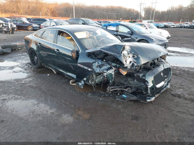 2016 JAGUAR XJ SAJWA1C70G8V98593 Photo 0