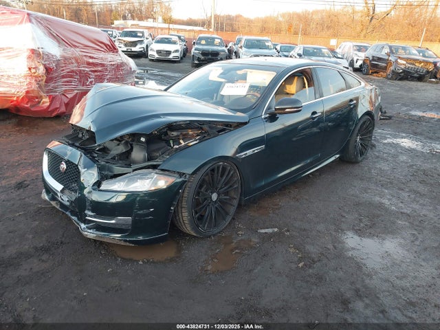 2016 JAGUAR XJ SAJWA1C70G8V98593 Photo 1