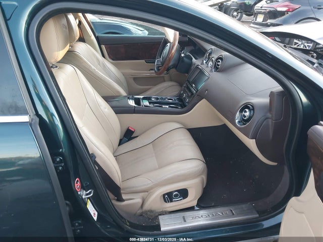 2016 JAGUAR XJ SAJWA1C70G8V98593 Photo 4