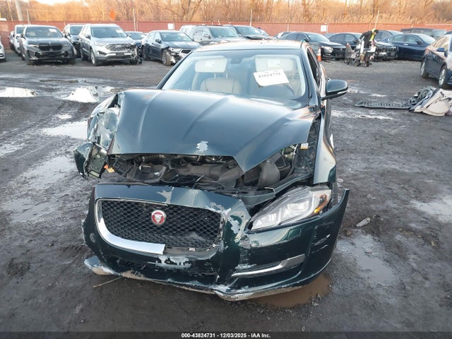 2016 JAGUAR XJ SAJWA1C70G8V98593 Photo 5