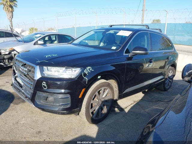2017 AUDI Q7 WA1LAAF73HD028846 Photo 1
