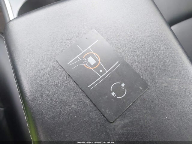 2021 TESLA MODEL Y 5YJYGDEE8MF184458 Photo 10