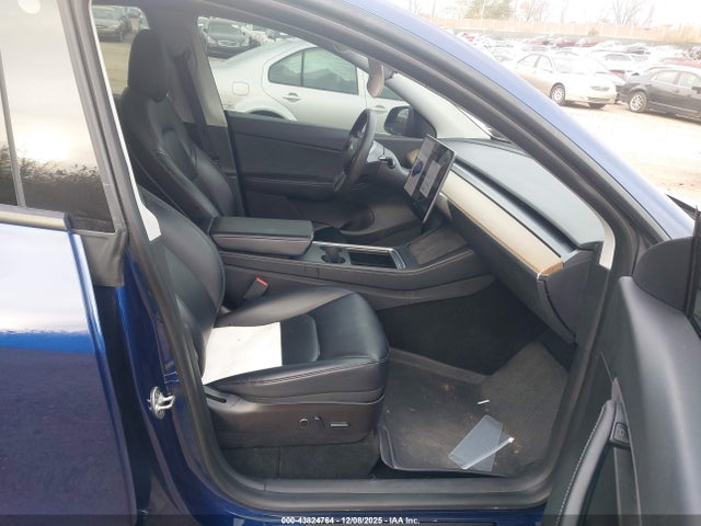 2021 TESLA MODEL Y 5YJYGDEE8MF184458 Photo 4