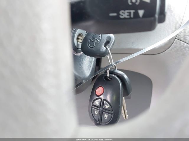 2011 TOYOTA SIENNA 5TDKK3DC4BS040090 Photo 10