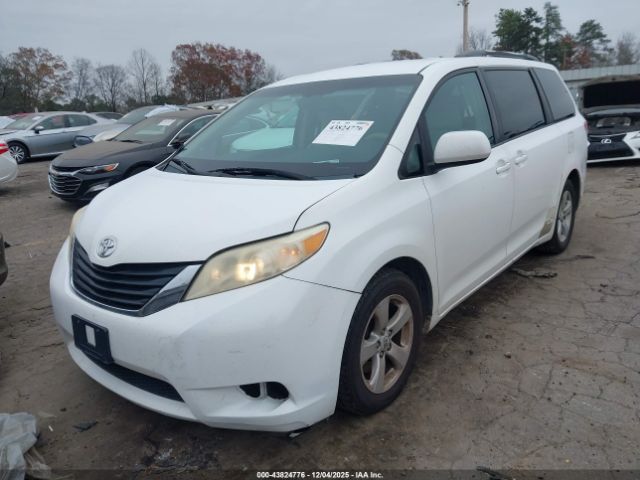 2011 TOYOTA SIENNA 5TDKK3DC4BS040090 Photo 1