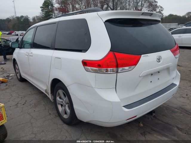 2011 TOYOTA SIENNA 5TDKK3DC4BS040090 Photo 2