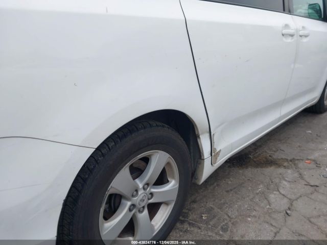 2011 TOYOTA SIENNA 5TDKK3DC4BS040090 Photo 5