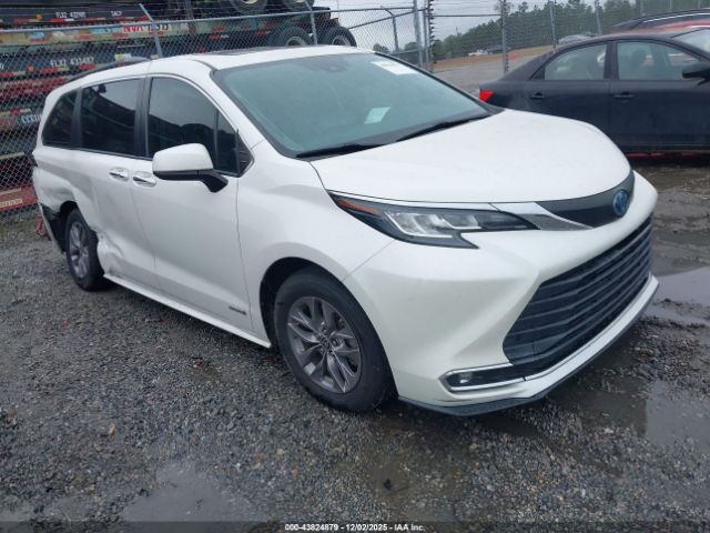2021 TOYOTA SIENNA 5TDYRKEC7MS014648