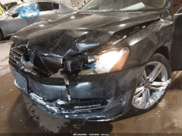 2014 VOLKSWAGEN PASSAT 1VWBT7A38EC106801 Photo 5