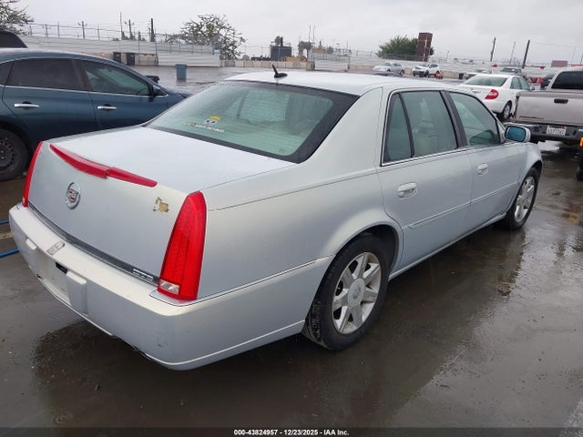 2006 Cadillac Dts Standard მანქანა იყიდება აუქციონზე, vin: 1G6KD57Y06U112548, აუქციონის ნომერი: 43824957