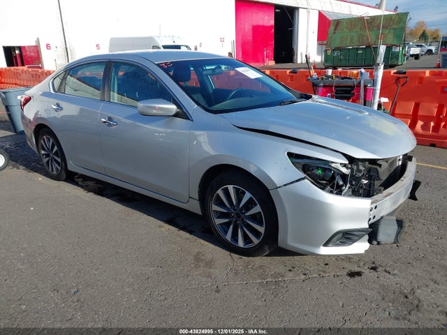 Nissan Altima 2.5 Sv 2017 1N4AL3AP7HC244138 Image 1