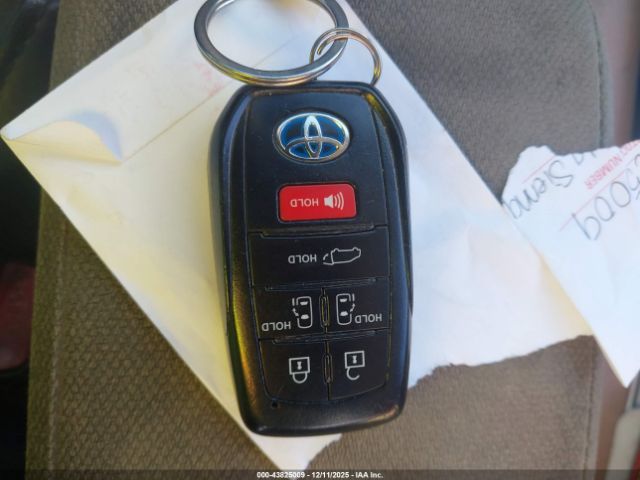 2022 TOYOTA SIENNA 5TDJSKFC5NS059870 Photo 10