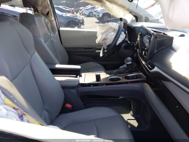2022 TOYOTA SIENNA 5TDJSKFC5NS059870 Photo 4