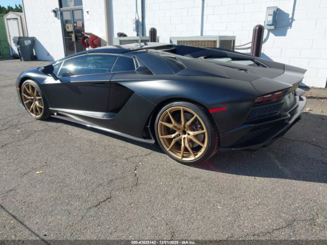 2018 LAMBORGHINI AVENTADOR S ZHWUV4ZD0JLA07069 Photo 2
