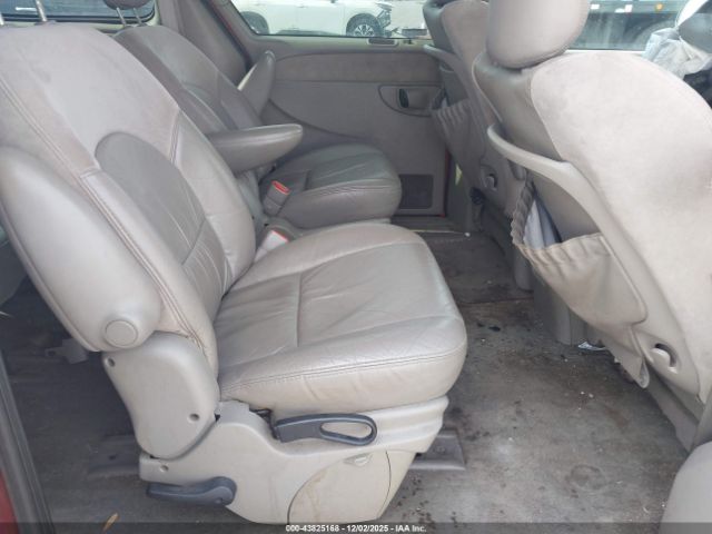 2001 CHRYSLER TOWN & COUNTRY 2C8GP64L81R321355 Photo 7